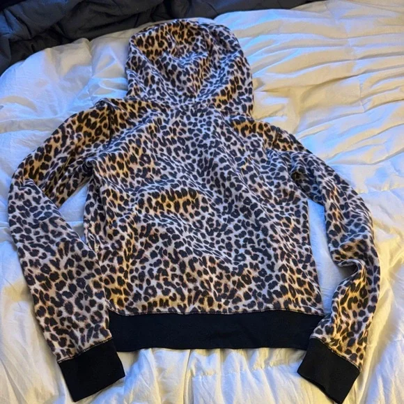 PINK Victoria’s Secret Leopard Print Hoodie – XS - Picture 3 of 3